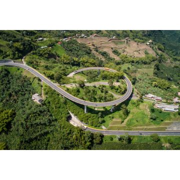 Lais Puzzle - Luftaufnahme der Helixbrücke Pereira Manizales in Risaralda Kolumbien - 2.000 Teile