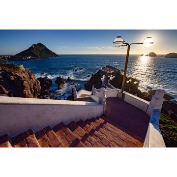 Lais Puzzle - Paseo del Centenario mit dem Leuchtturm von Mazatlan im Hintergrund, Mexiko - 2.000 Teile