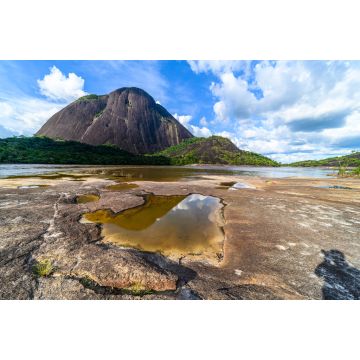 Lais Puzzle - Guainía, Kolumbien. Der große und erstaunliche Berg von Mavicure, Pajarito (Little Bird) - 2.000 Teile