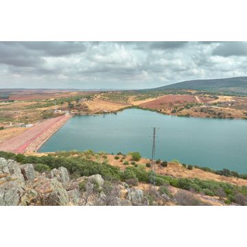 Lais Puzzle - Landschaft des Puerto de Vallehermoso Reservoirs in der Gemeinde der Stadt Alhambra, Ciudad Real, Castilla la Mancha, Spanien - 2.000 Teile