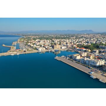 Lais Puzzle - berühmte Küstenstadt und Hafen von Kalamata, Südpeloponnes, Griechenland - 2.000 Teile
