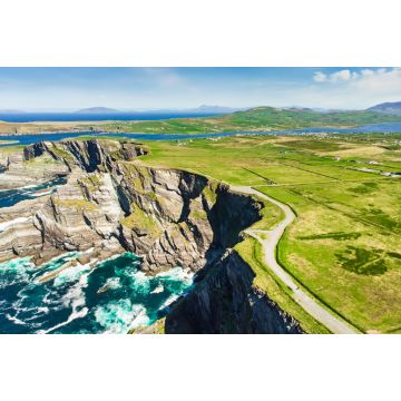 Lais Puzzle - Erstaunliche, von Wellen umspülte Kerry Cliffs, die spektakulärsten Klippen im County Kerry, Irland. Touristenattraktionen auf der berühmten Ring of Kerry-Route - 2.000 Teile