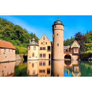 Lais Puzzle - Mittelalterliches Schloss Mespelbrunn in Bayern, Deutschland mit Spättagsreflexionen im Burggraben - 2.000 Teile