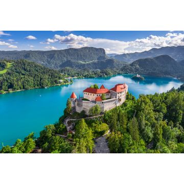 Lais Puzzle - Bled, Slowenien - Panoramablick aus der Luft auf die wunderschöne Burg Bled (Blejski Grad) mit dem Bleder See (Blejsko Jezero), der Kirche Maria Himmelfahrt und den Julischen Alpen im Hintergrund an einem Sommertag - 2.000 Teile