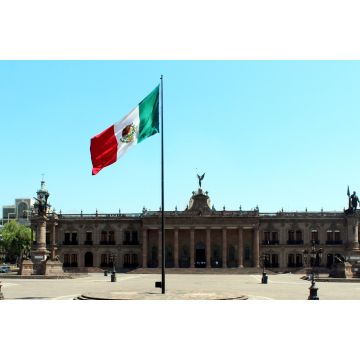 Lais Puzzle - Blick auf den Regierungspalast des Bundesstaates Nuevo Leon, Mexiko - 2.000 Teile