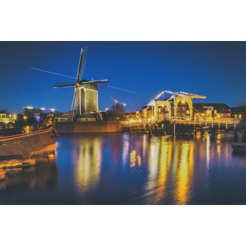 Lais Puzzle - Stadtbild - Abendansicht des Stadtkanals mit Zugbrücke und Windmühle, die Stadt Leiden, Niederlande - 2.000 Teile