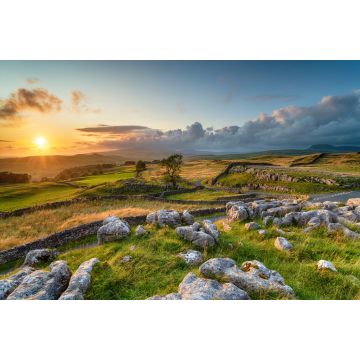 Lais Puzzle - Dramatischer Sonnenuntergang über schöner Landschaft bei den Winskill Stones, England - 2.000 Teile