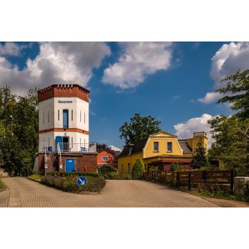 Lais Puzzle - Denkmalgeschützter historischer Wasserturm in Waldsieversdorf (Märkische Schweiz) - Inschrift: "Wasserturm" - 2.000 Teile