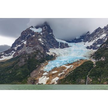 Lais Puzzle - Der Balmaceda-Gipfel und der Gletscher am Last Hope Sound oder Fjord im Bernardo O'Higgins-Nationalpark in der Nähe von Puerto Natales und Torres del Paine-Nationalpark, Patagonien, Chile - 2.000 Teile