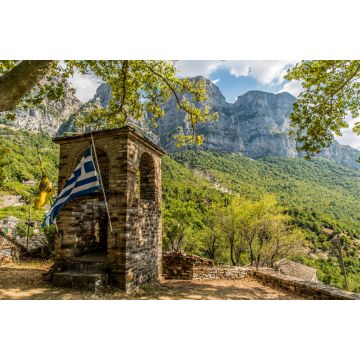Lais Puzzle - Glockenturm der Kirche von Taxiarchon im Dorf Micro Papingon, Ioannina, Griechenland - 2.000 Teile