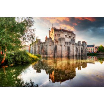 Lais Puzzle - Gent - Schloss Gravensteen bei dramatischem Sonnenaufgang - 2.000 Teile