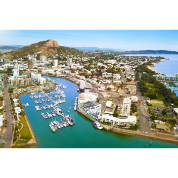 Lais Puzzle - Townsville Hafen Blick auf den Yacht Club Marina, The Strand und Castle Hill, Queensland, Australien - 2.000 Teile
