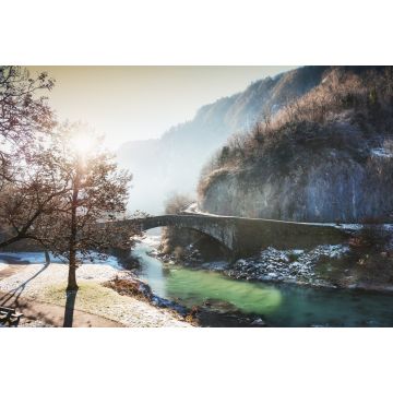 Lais Puzzle - Nebliger, frostiger Morgen im Dorf Cluses, Rhone-alpes, Frankreich. Schöne Winterlandschaft - 2.000 Teile