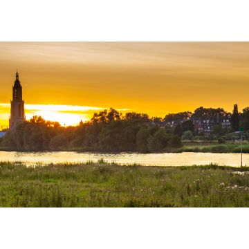 Lais Puzzle - Skyline der Stadt Rhenen bei Sonnenuntergang mit Cunera Kirche und Fluss Nederrrijn in der Provinz Utrecht in den Niederlanden - 2.000 Teile