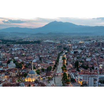 Lais Puzzle - Schöne Prizren, Kosovo Stadtbild nach Sonnenuntergang - 2.000 Teile