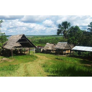 Lais Puzzle - Traditionelle Amazonas-Wohnungen in einem Dorf in der Nähe des Maranon-Flusses, Peru - 2.000 Teile