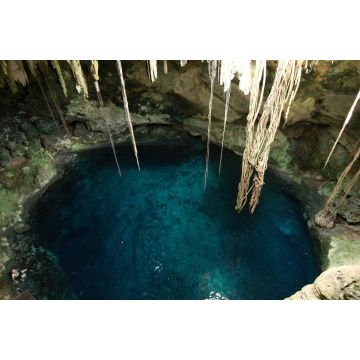 Lais Puzzle - Draufsicht auf eine unterirdische Flusshöhle, bekannt als "Cenote", in Cuzama, Yucatan, Mexiko - 2.000 Teile