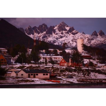 Lais Puzzle - Blick auf Puerto Williams bei Sonnenaufgang vom Beagle-Kanal aus gesehen, Chile - 2.000 Teile
