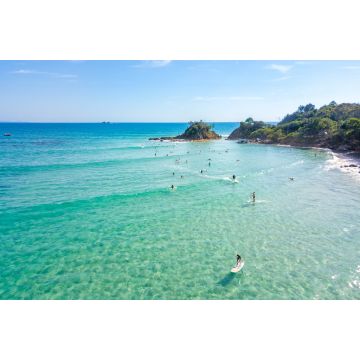 Lais Puzzle - Der Pass an der Byron Bay aus der Vogelperspektive mit Surfern und blauem Wasser, Australien - 2.000 Teile