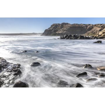Lais Puzzle - Das weiße Wasser des Chorrillos Beach kracht mit den Felsen der Küste während einer Langzeitbelichtung in Chile, wobei der Sand der Atacama-Wüste auf dem Wasser des Pazifischen Ozeans endet, vielleicht die besten Stränden in Chile - 2.000...
