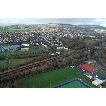Lais Puzzle - Luftbild über der Stadt Milngavie, Glasgow, Schottland - 2.000 Teile