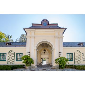Lais Puzzle - Das Schloss Laudon, auch Schloss Hadersdorf genannt, ist ein barockes Wasserschloss in Hadersdorf, das heute zum 14. Wiener Gemeindebezirk Penzing gehört. - 2.000 Teile
