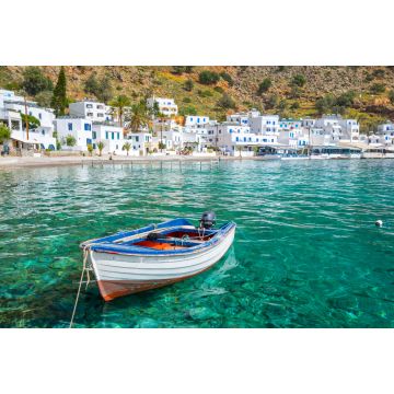 Lais Puzzle - Fischerboot und das malerische Dorf Loutro auf Kreta, Griechenland - 2.000 Teile