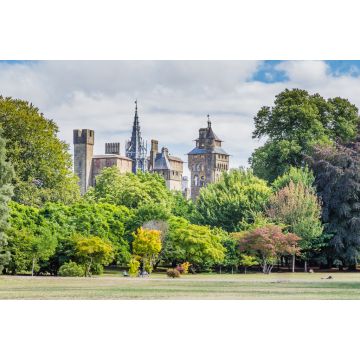 Lais Puzzle - Blick auf das Schloss von Cardiff vom Bute-Park im Zentrum von Cardiff, Wales, UK - 2.000 Teile
