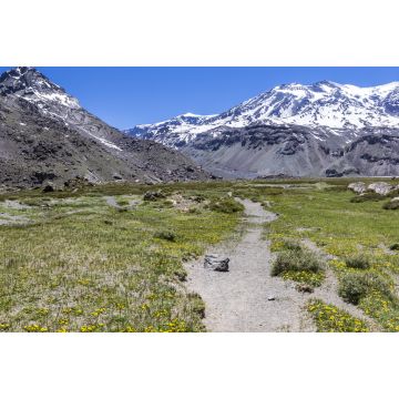 Lais Puzzle - Die vom Vulkan San Jose dominierten Anden-Täler in Cajon del Maipo, Santiago de Chile, bieten einen atemberaubenden Blick über Berge und Gletscher und sind ein perfekter Ort zum Wandern und für Abenteuer an einem abgelegenen Ort - 2.000...