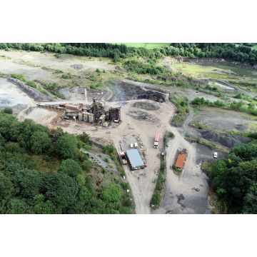 Lais Puzzle - Luftaufnahme über den Kilbarchan-Steinbruch in Renfrewshire, Schottland - 2.000 Teile