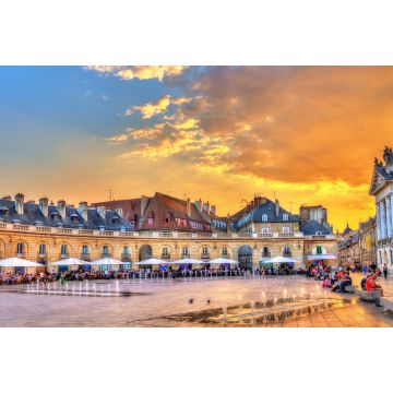 Lais Puzzle - Gebäude vor dem Ducal Palace in Dijon, Frankreich - 2.000 Teile