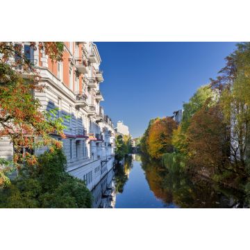 Lais Puzzle - Herbstliche Ansicht des Isekanals in Hamburg, Deutschland. - 2.000 Teile
