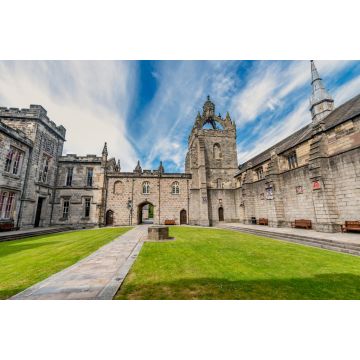 Lais Puzzle - Aberdeen University King's College Gebäude. Dies ist die älteste Universität in Aberdeen. - 2.000 Teile