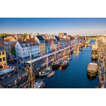 Lais Puzzle - Erstaunliches historisches Stadtzentrum. Nyhavn New Harbour Kanal und Unterhaltungsviertel in Kopenhagen, Dänemark. Der Kanal beherbergt viele historische Holzschiffe. Luftaufnahme von oben - 2.000 Teile