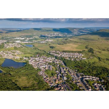 Lais Puzzle - Luftaufnahme der Stadt Brynmawr in den Tälern von Südwales - 2.000 Teile
