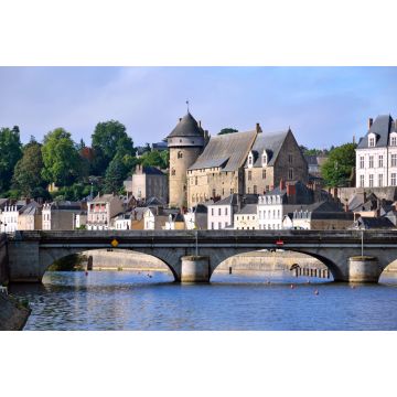 Lais Puzzle - Laval Stadt in Frankreich - 2.000 Teile