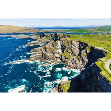 Lais Puzzle - Erstaunliche, von Wellen umspülte Kerry Cliffs, die weithin als die spektakulärsten Klippen der Grafschaft Kerry, Irland, gelten - 2.000 Teile