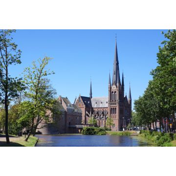 Lais Puzzle - Kirche und Schloss im Stadtzentrum von Woerden, Provinz Utrecht, Niederlande - 2.000 Teile