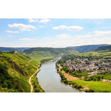 Lais Puzzle - Blick auf die Mosel und die Marienburg in der Nähe des Dorfes Puenderich, Deutschland. - 2.000 Teile