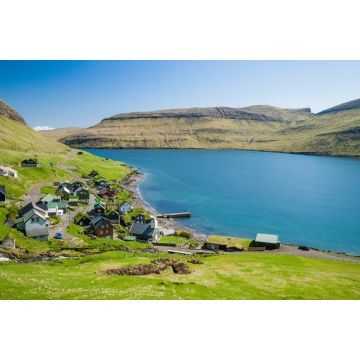 Lais Puzzle - Kleines Dorf auf den Färöern an einem sonnigen Tag - 2.000 Teile
