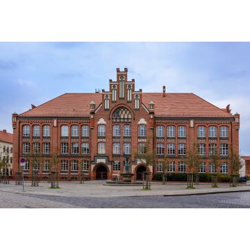Lais Puzzle - Denkmalgeschützte Jahnschule in Wittenberge - 2.000 Teile