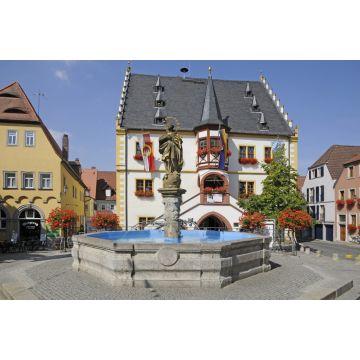 Lais Puzzle - Marktbrunnen und Rathaus in Volkach - 2.000 Teile