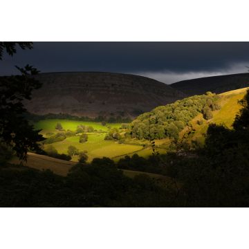 Lais Puzzle - Ein Blick auf das Eglwyseg-Tal auf dem Weg vom Horseshoe Pass bei Llangollen, Nordwales - 2.000 Teile