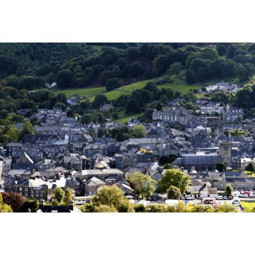 Lais Puzzle - Gesamtansicht von Dolgellau, Gwynedd - 2.000 Teile