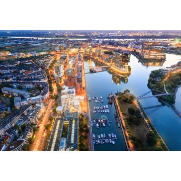 Lais Puzzle - Blick auf die Stadt Düsseldorf, Deutschland. - 2.000 Teile