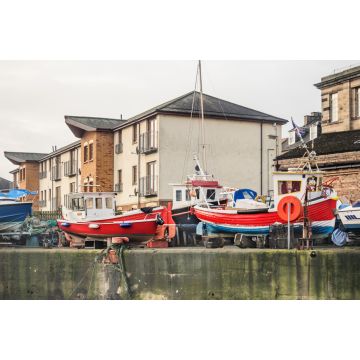 Lais Puzzle - Kleine bunte Boote und Yachten im Hafen von Kirkcaldy Schottland - 2.000 Teile