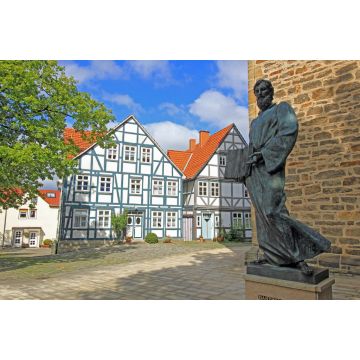Lais Puzzle - Immenhausen: Riseberg-Denkmal/ehem. Jungenschule (Hessen) - 2.000 Teile
