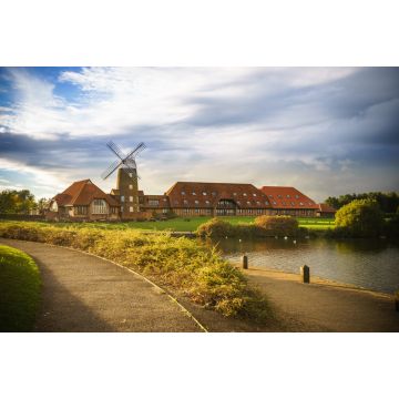 Lais Puzzle - Alte Windmühle am Caldecotte-See in Milton Keynes, England - 2.000 Teile