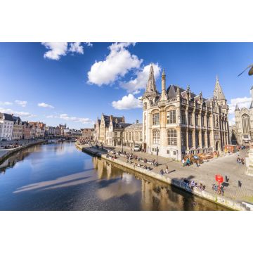 Lais Puzzle - Gent, Belgien: Touristen besuchen die alte mittelalterliche Stadt - 2.000 Teile