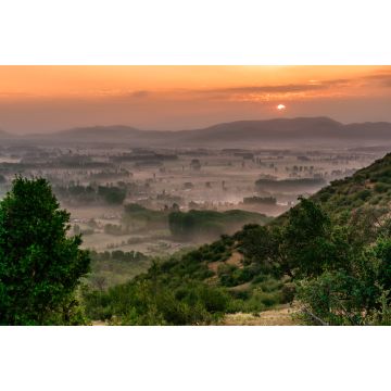 Lais Puzzle - Malerischer Sonnenaufgang im Frühling in Zentralchile - neblige Berge, Coltauco, O'Higgins-Region, Chile, Südamerika - 2.000 Teile